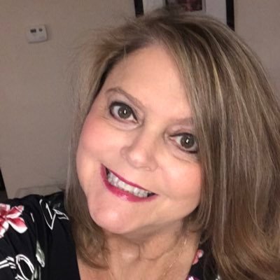 Profile Picture of Diane Cox (@DianeQcox) on Twitter