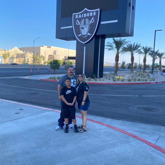 Profile Picture of Lily Ruiz (@lisetdelr) on Poshmark