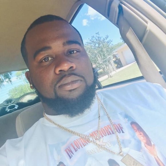 Profile Picture of Kylen Furlow (@kylenfurlow) on Poshmark