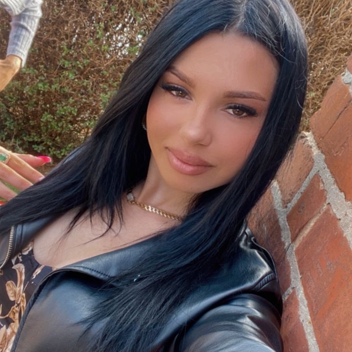 Profile Picture of Deea Deea (@deea..18) on Tiktok