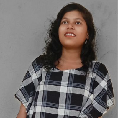 Profile Picture of Priti Mistry (@PoetryPriti) on Twitter