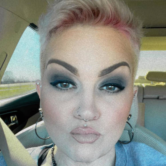 Profile Picture of Mitzie Ferrell (@nagalover) on Poshmark