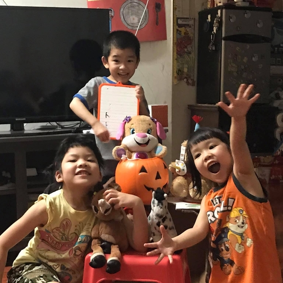 Profile Picture of Yunfeng Ye (@yyfeng316) on Poshmark