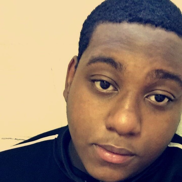Profile Picture of James Cosby (@jcosby61) on Poshmark
