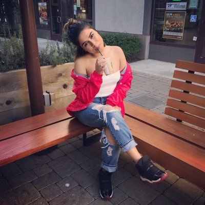 Profile Picture of Bella Perez-Flores (@izzybelly_22) on Twitter