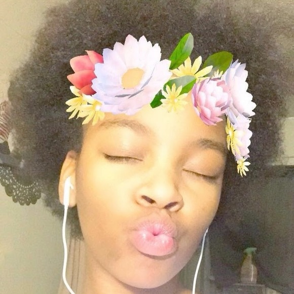 Profile Picture of Yafavv Janaya (@janayalloyd04) on Poshmark