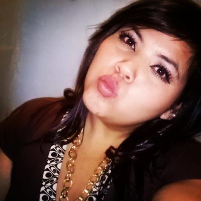 Profile Picture of Esmeralda Flores (@esme_flores1104) on Twitter