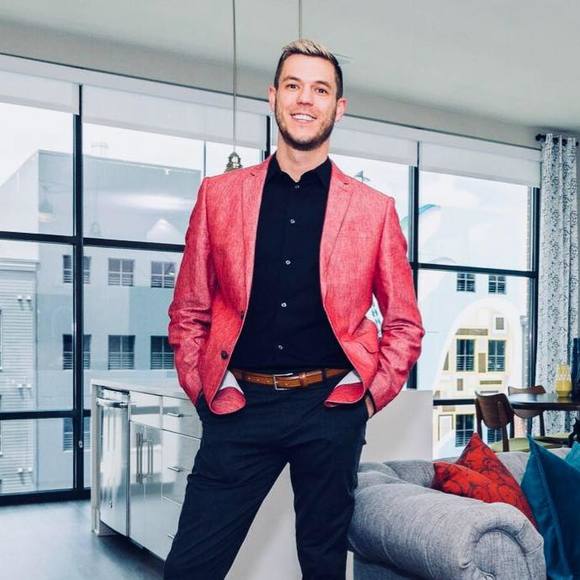 Profile Picture of Clint Whitehead (@clintwhitehe211) on Poshmark