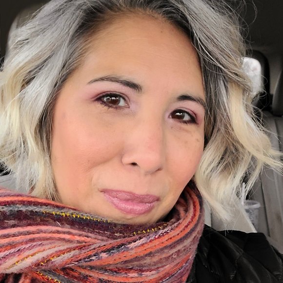 Profile Picture of Barb Mahlman (@punkydoo) on Poshmark