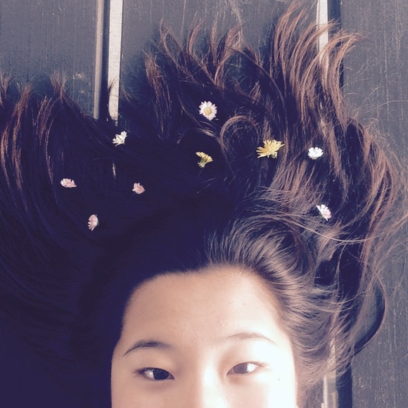 Profile Picture of Kara Kaneshiro (@kaneskar13) on Poshmark