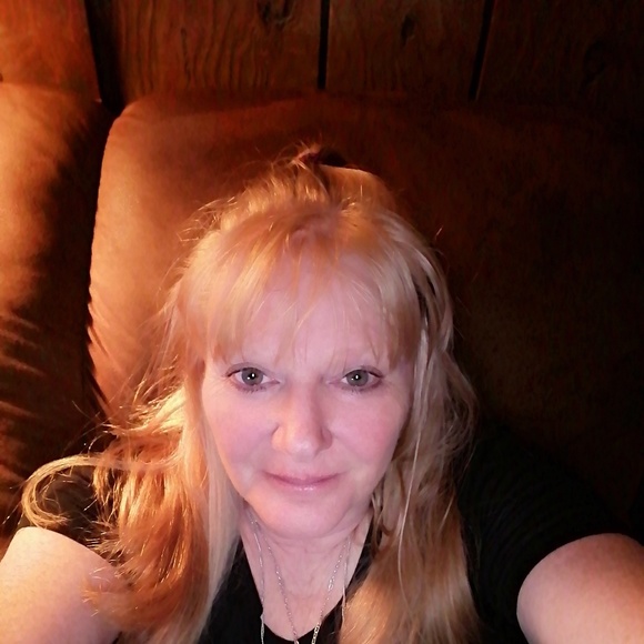 Profile Picture of Christina Crowthers (@revchristina) on Poshmark