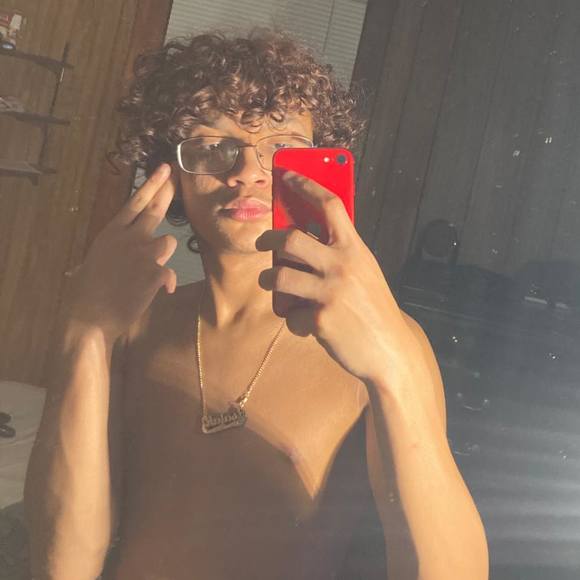 Profile Picture of Isaiah Rivas (@zay1nonly) on Poshmark