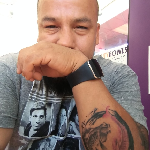 Profile Picture of Joel Vallejo (@vallejo1973) on Poshmark