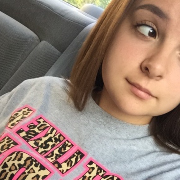 Profile Picture of Hailey Halm (@haileyhalm22) on Poshmark
