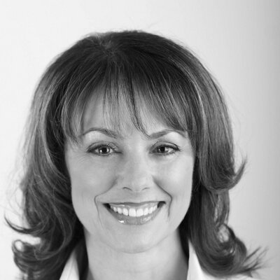 Profile Picture of TERRY CURRAN (@completesmiles) on Twitter