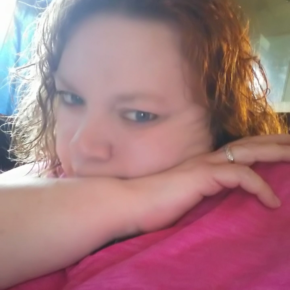 Profile Picture of Jennifer Robinson timmerman (@jtimmerman1976) on Poshmark