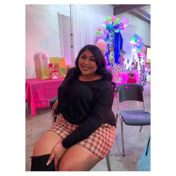 Profile Picture of Stephanie Medina (@stephyyy123456) on Poshmark