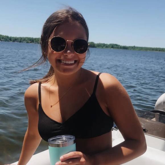 Profile Picture of Paige Gkekas (@pmgkekas) on Poshmark