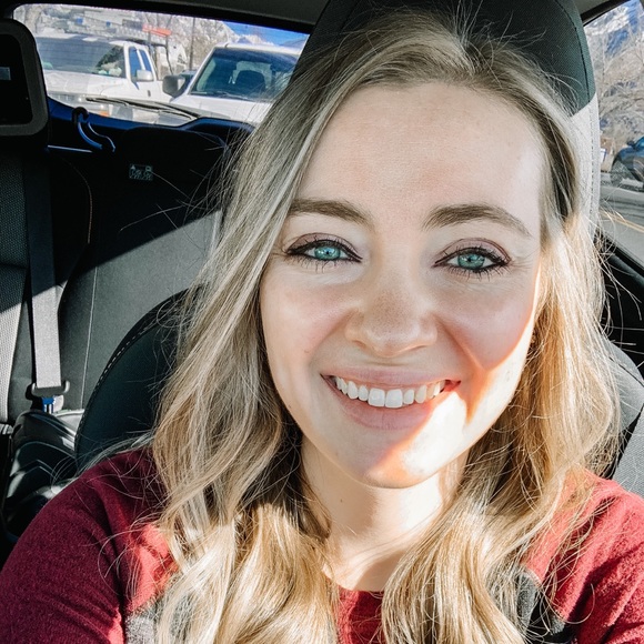 Profile Picture of Jessica Crestani (@jcrest13) on Poshmark