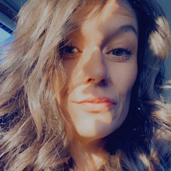 Profile Picture of Jessica Cramer (@jessica2241) on Poshmark