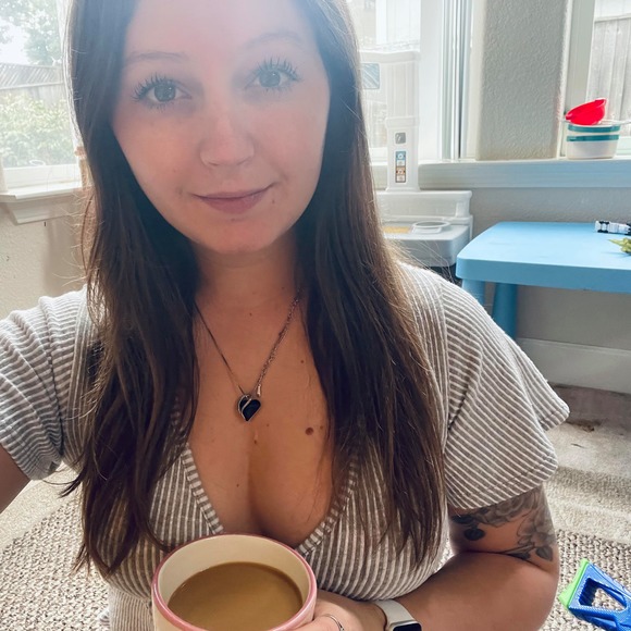 Profile Picture of Brianna Wright (@briannawright58) on Poshmark