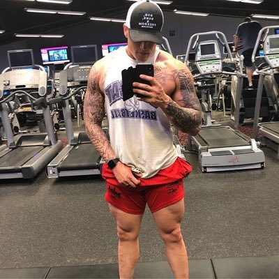 Profile Picture of Mike Quintero (@mikeQuin76) on Twitter