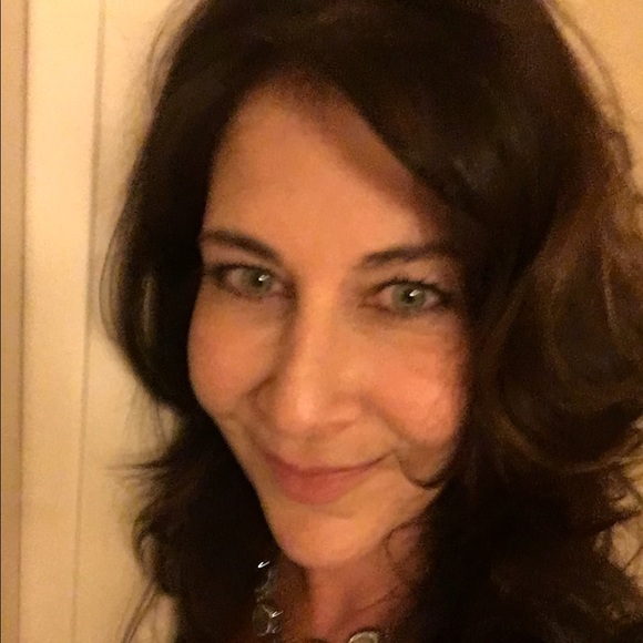 Profile Picture of Alexandra Terrill (@sacha1031) on Poshmark