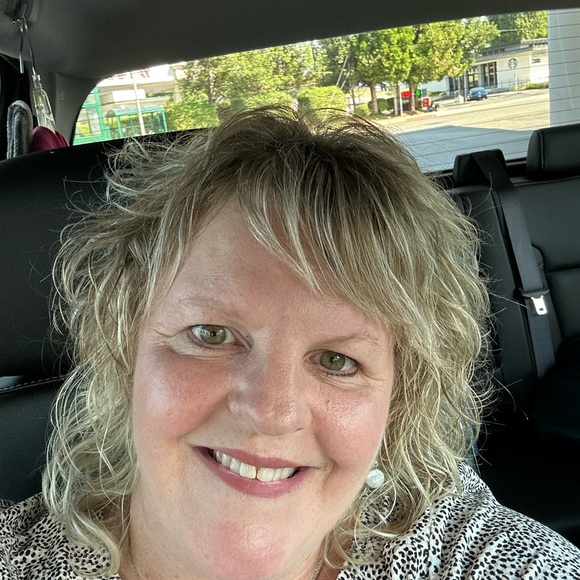 Profile Picture of Nancy Berschauer (@dnberschauer) on Poshmark
