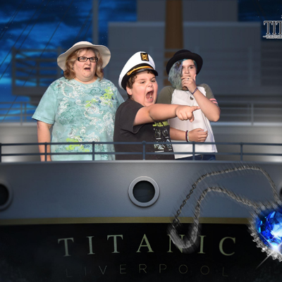 Profile Picture of Julia (@Sun_shine62) on Twitter