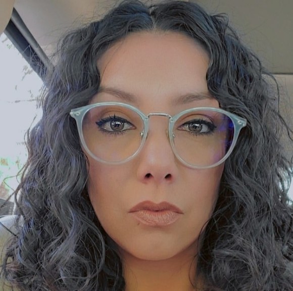 Profile Picture of Theresa Gutierrez (@teddieg12) on Poshmark