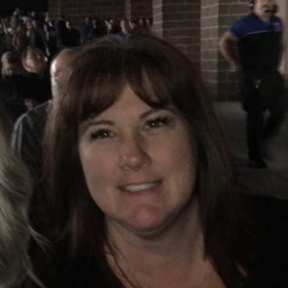 Profile Picture of Erin Rodenbaugh (@brittanydoglvr) on Poshmark