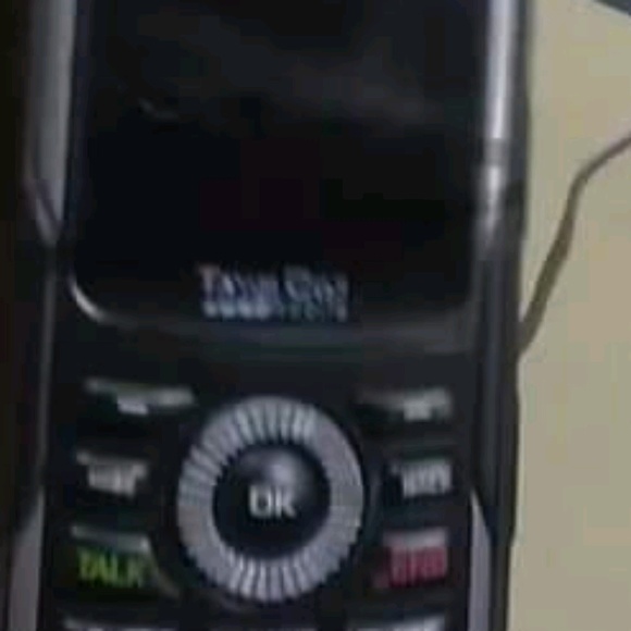 Profile Picture of Kelis Moore (@kelismoore) on Poshmark