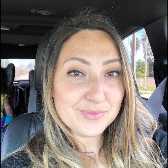 Profile Picture of Mariam Macatrao (@mare_mac) on Poshmark