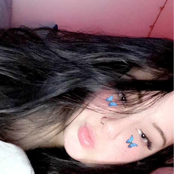 Profile Picture of Kyleigh Archibald (@kyleigharchibal) on Poshmark