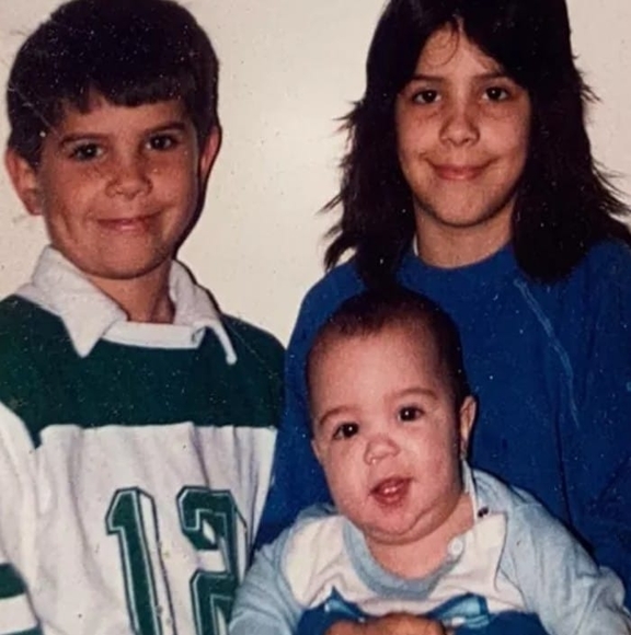 Profile Picture of Johnny Hayes (@johnnyhayes621) on Poshmark