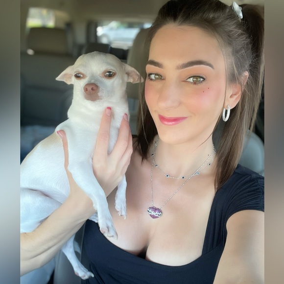 Profile Picture of Diane Morris (@dianemor) on Poshmark