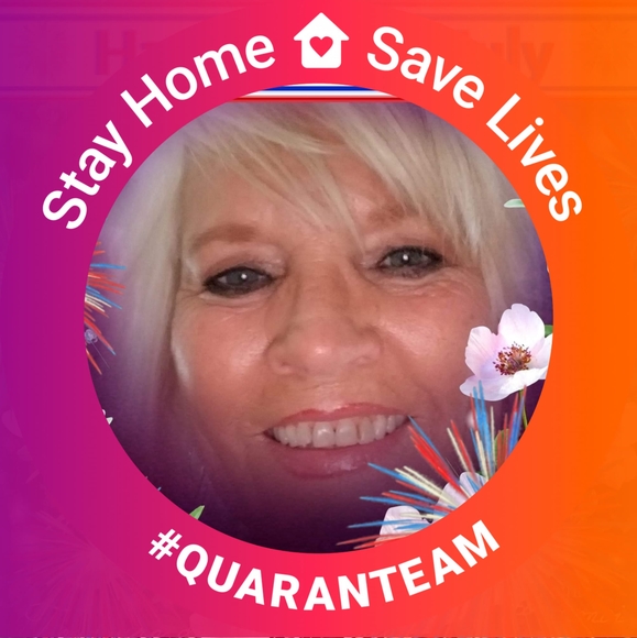 Profile Picture of Beverly Barker (@bevbarker) on Poshmark