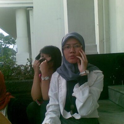 Profile Picture of Nur Putri Indrayani (@babyputrii) on Twitter