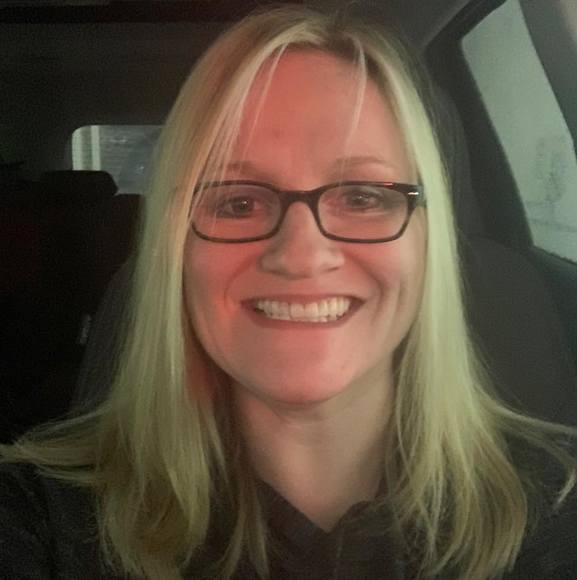 Profile Picture of Marian Powers curtis (@marianc025) on Poshmark