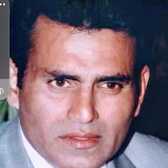 Profile Picture of Fayyaz Sabir (@fayazsabir8) on Poshmark
