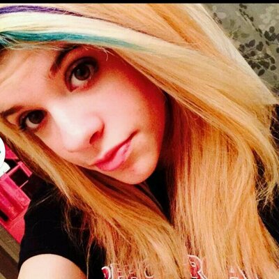 Profile Picture of Jenna (@jennadelorme55) on Twitter