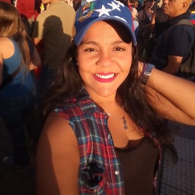 Profile Picture of Carla Rodríguez (@CarlottaRodriz) on Twitter
