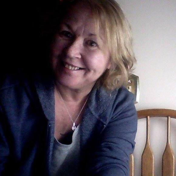 Profile Picture of Lisa Dayhuff (@ldayhuff62) on Poshmark