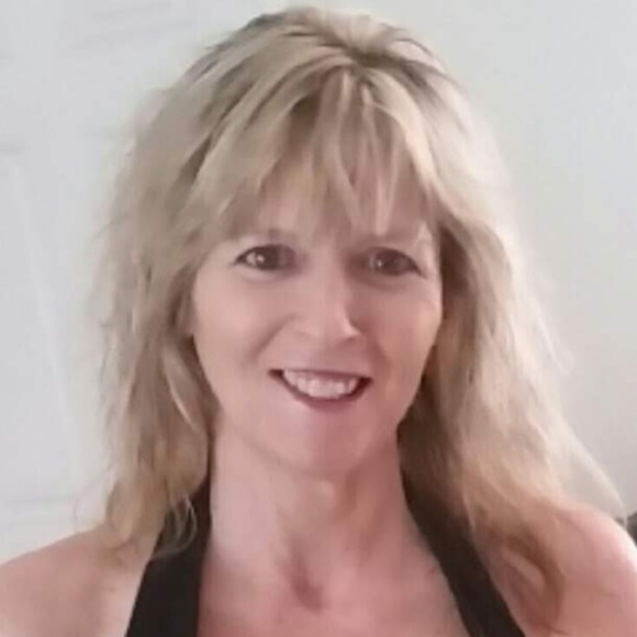 Profile Picture of Jill Mcney (@beachgirl0429) on Poshmark