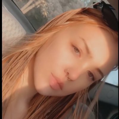 Profile Picture of 𝐸𝓇𝒾𝓃 ❀ (@ErinE_Snyder) on Twitter