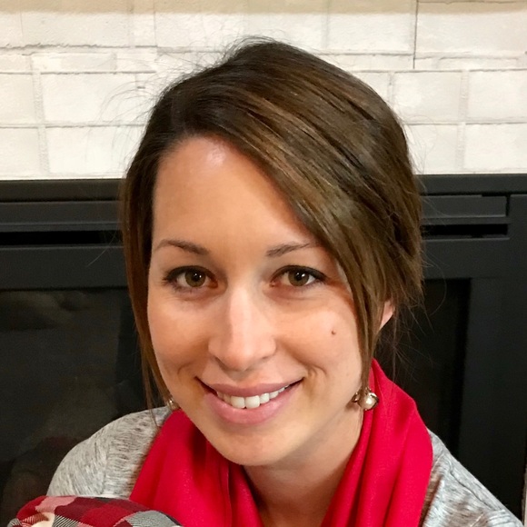 Profile Picture of Jenna Fendryk (@guayj32) on Poshmark