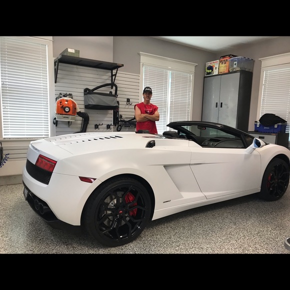 Jen Cozzone - Poshmark Profile Picture of Jen Cozzone (@nchok1es) on Poshmark