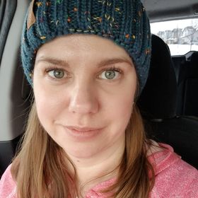 Profile Picture of Elizabeth Holt (@elizabethcholt) on Pinterest