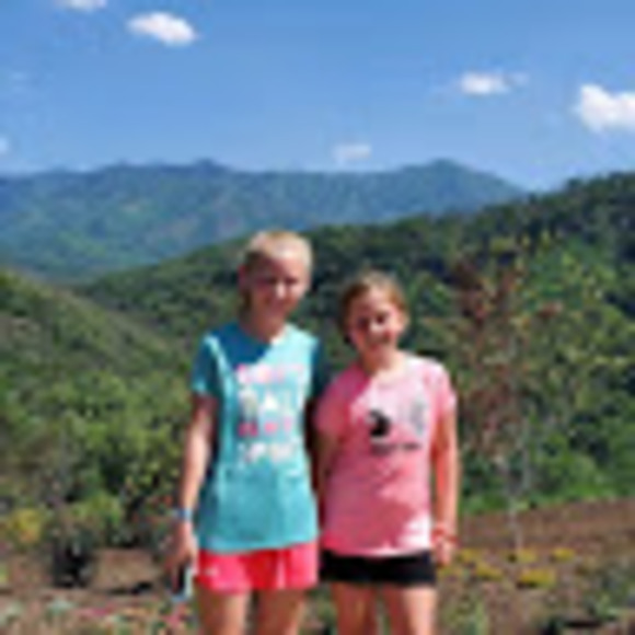 Profile Picture of Kyleigh Callicott (@kyleigh33z) on Poshmark