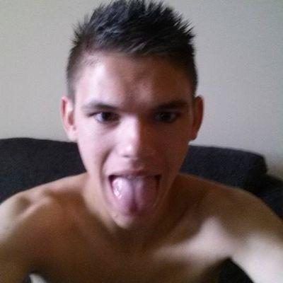 Profile Picture of Aaron Hines (@aaronhines368) on Twitter